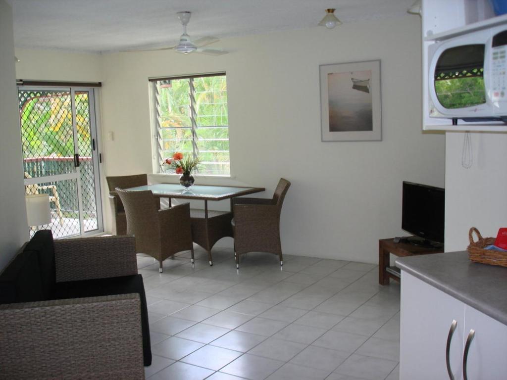 Family Room (2 Adults + 2 Children),42848806:JPEG